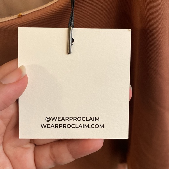 NWT Proclaim Reversible Nude Brown Thong Bodysuit Medium - Picture 4 of 4